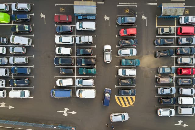 Reduce <span class='text-[#FF9900]'><br/>congestion</span>